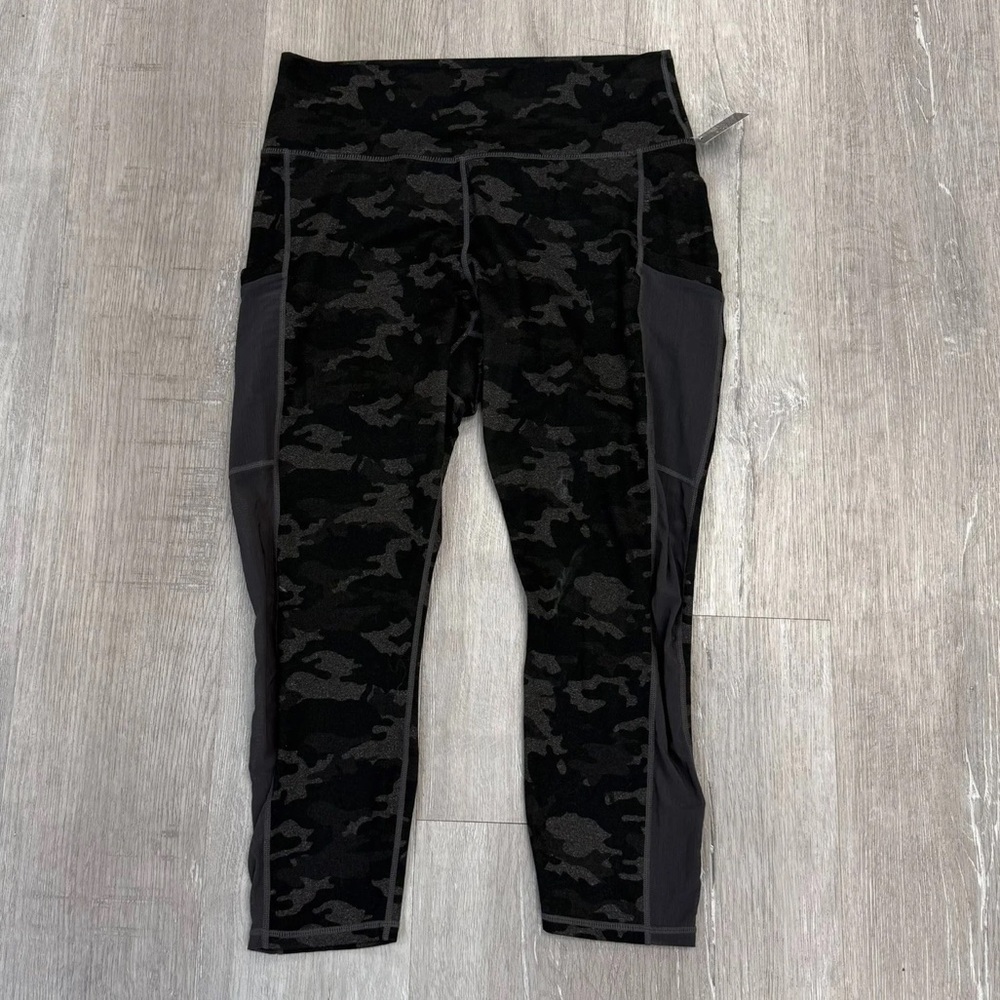 Fabletics Powerhold Dark Grey Camo Capri Leggings - Size Large